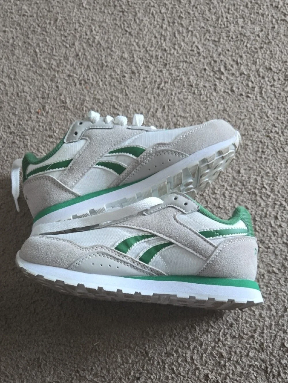 Reebok Kids White and Green Casual Sneakers